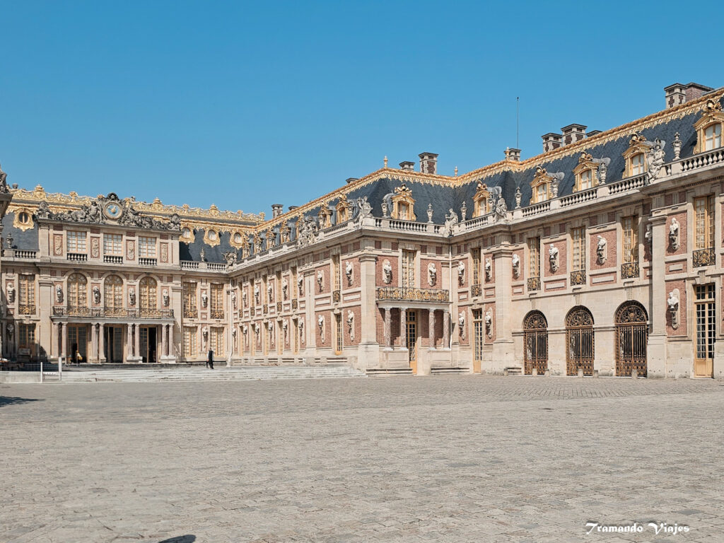Tours a Versailles