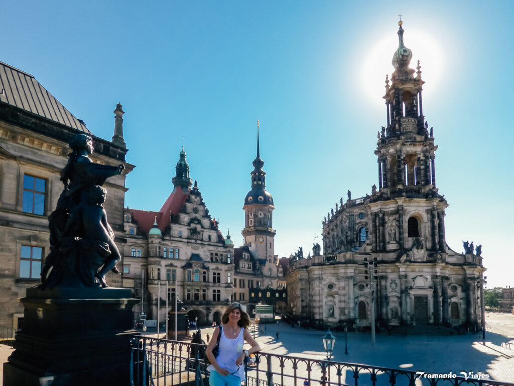Schlossplatz en Dresde