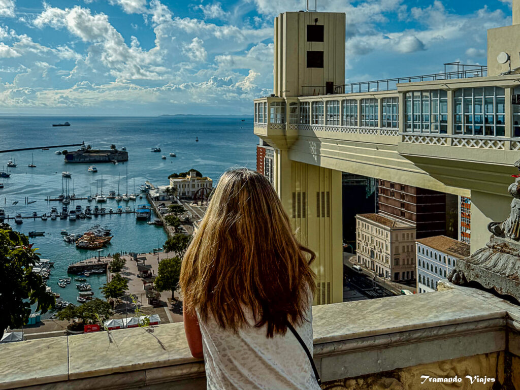 Elevador de Lacerda comunica ciudad alta con ciudad baja