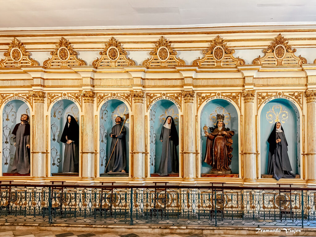Interior de la Iglesia de la Tercera Orden de San Francisco Salvador