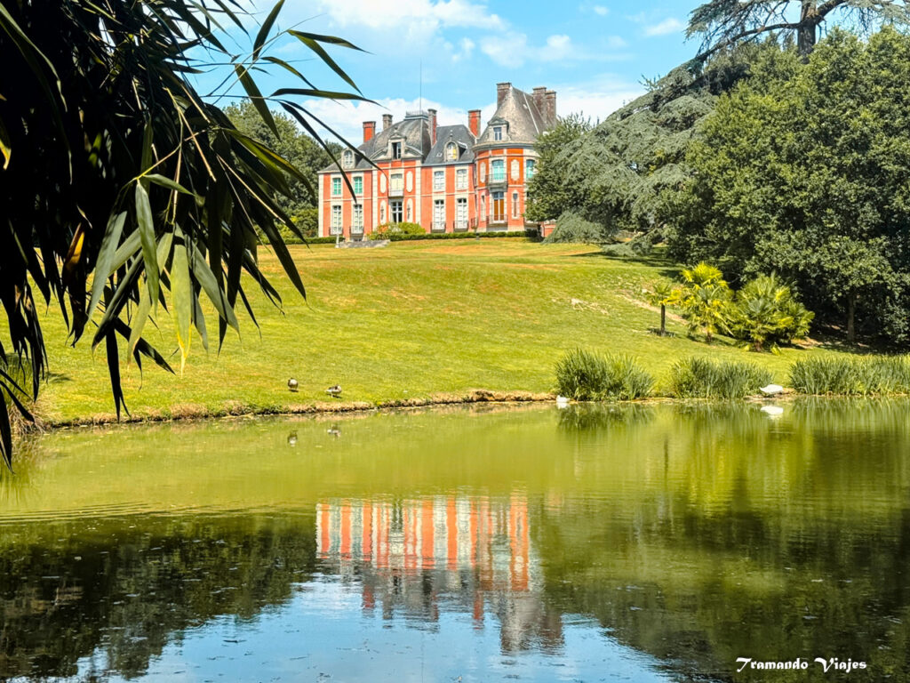Château de Chantore, elegante château rodeado de jardines cerca del Mont-Saint-Michel