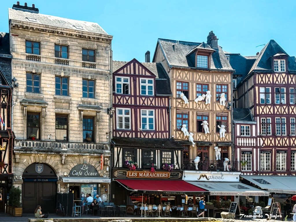 Casas de entramado de madera en el centro histórico de Rouen