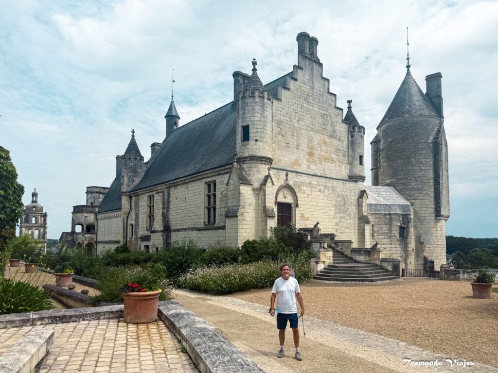 Ciudadela medieval de Loches durante una ruta por el sur del Valle del Loira