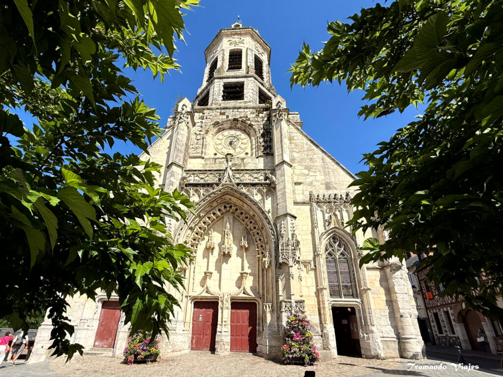 Iglesia Saint-Léonard de Honfleur y su campanario octogonal