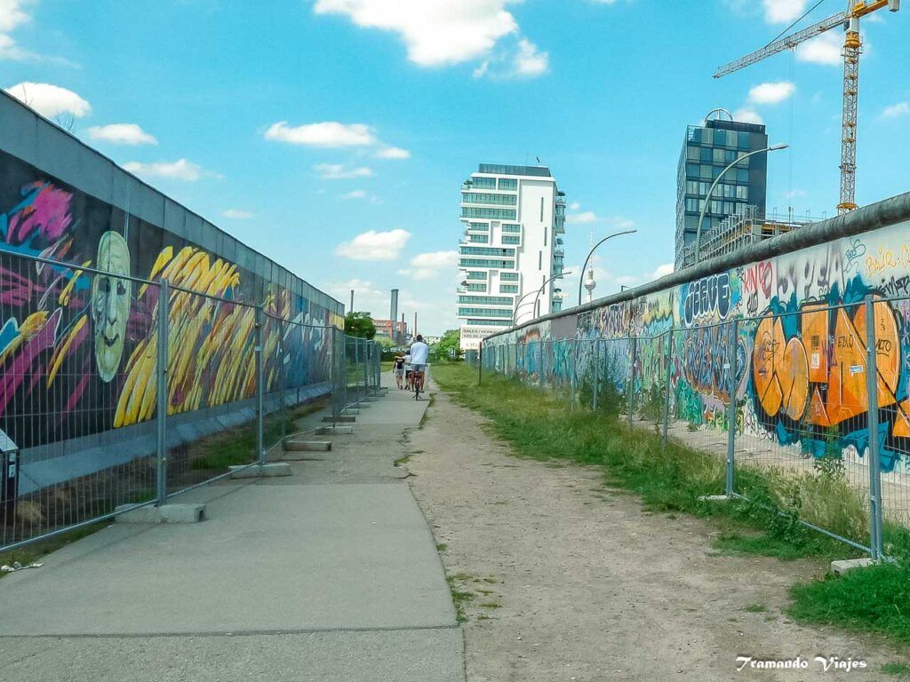 East Side Gallery en el Muro de Berlín